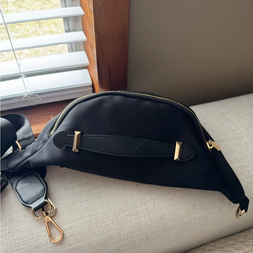 Bum Bag - Picture 3 of 5